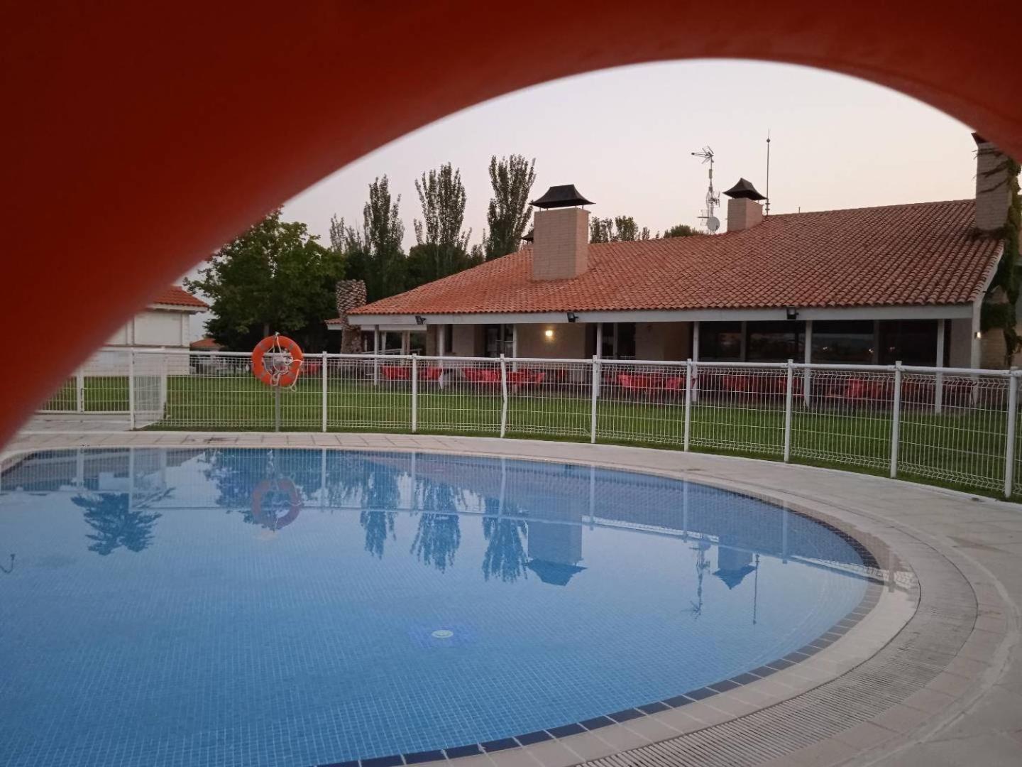 Albergue Zaragoza Camping Экстерьер фото