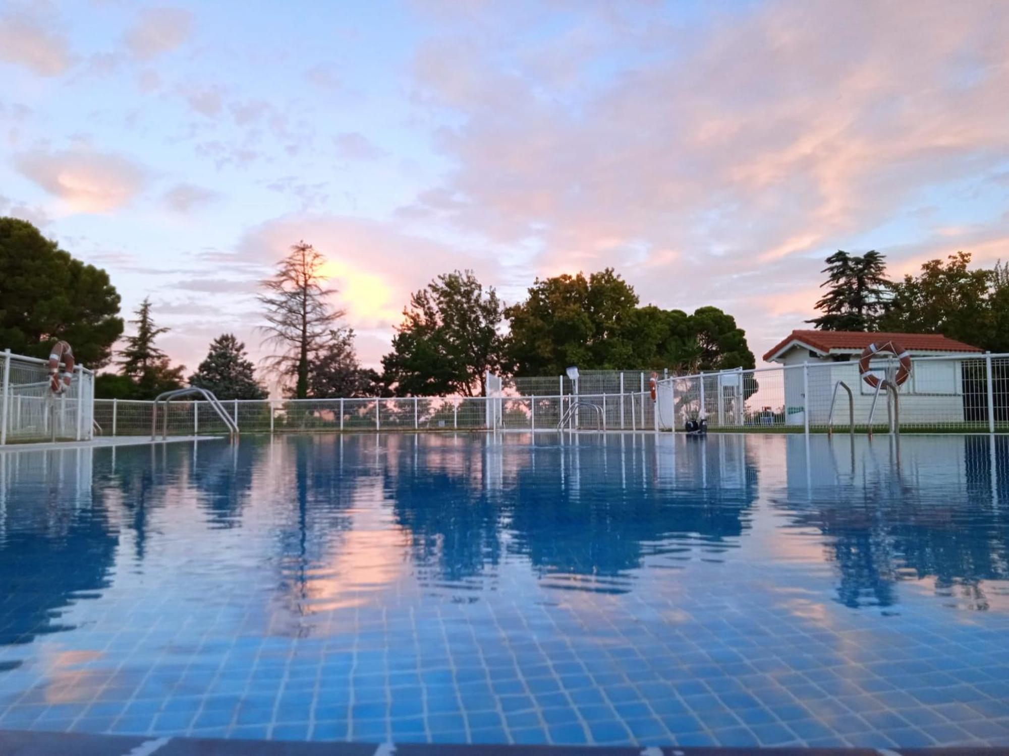 Albergue Zaragoza Camping Экстерьер фото